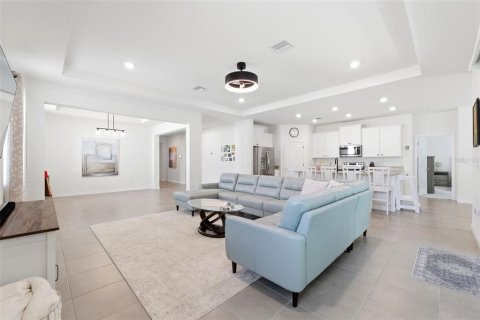 Casa en venta en Spring Hill, Florida, 4 dormitorios, 261.98 m2 № 2213834 - foto 15