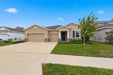 Casa en venta en Spring Hill, Florida, 4 dormitorios, 261.98 m2 № 2213834 - foto 3