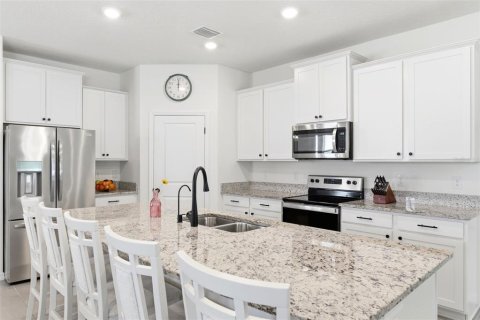 Casa en venta en Spring Hill, Florida, 4 dormitorios, 261.98 m2 № 2213834 - foto 18