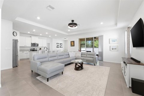 Casa en venta en Spring Hill, Florida, 4 dormitorios, 261.98 m2 № 2213834 - foto 12