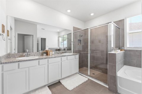 Casa en venta en Spring Hill, Florida, 4 dormitorios, 261.98 m2 № 2213834 - foto 30