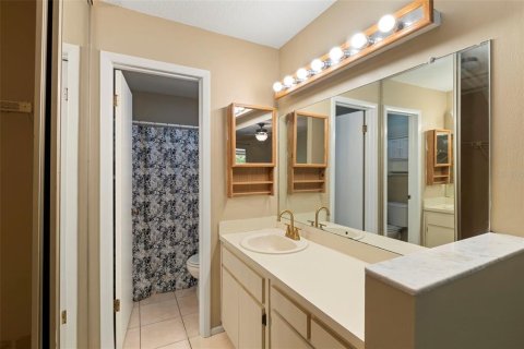 House in Palm Harbor, Florida 2 bedrooms, 90.67 sq.m. № 1885296 - photo 11