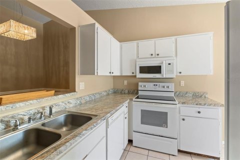 House in Palm Harbor, Florida 2 bedrooms, 90.67 sq.m. № 1885296 - photo 16