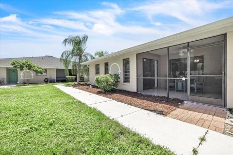 Copropriété à vendre à Punta Gorda, Floride: 2 chambres, 87.05 m2 № 2208100 - photo 26