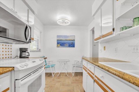 Copropriété à vendre à Punta Gorda, Floride: 2 chambres, 87.05 m2 № 2208100 - photo 12