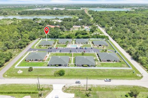 Copropriété à vendre à Punta Gorda, Floride: 2 chambres, 87.05 m2 № 2208100 - photo 29