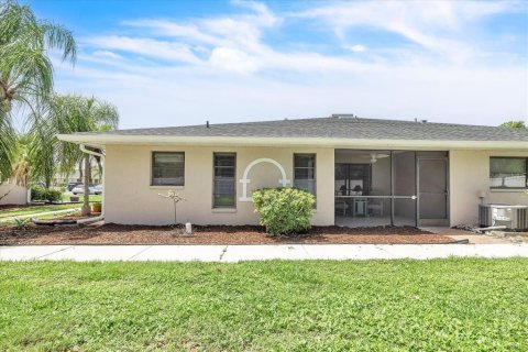 Copropriété à vendre à Punta Gorda, Floride: 2 chambres, 87.05 m2 № 2208100 - photo 27