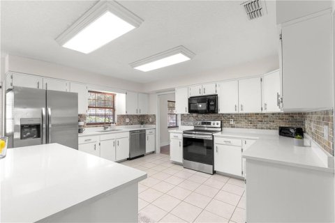 Villa ou maison à vendre à Summerfield, Floride: 4 chambres, 232.35 m2 № 2233101 - photo 15