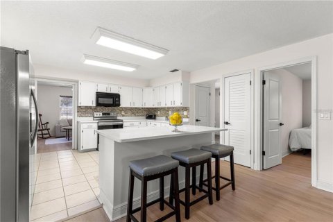 Villa ou maison à vendre à Summerfield, Floride: 4 chambres, 232.35 m2 № 2233101 - photo 19