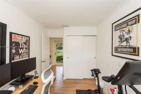 Villa ou maison à louer à South Miami, Floride: 4 chambres, 169.64 m2 № 1828701 - photo 26