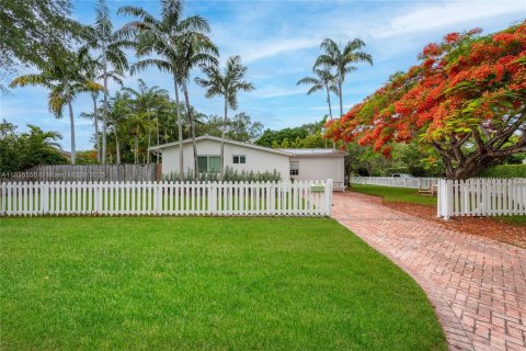 Villa ou maison à louer à South Miami, Floride: 4 chambres, 169.64 m2 № 1828701 - photo 30