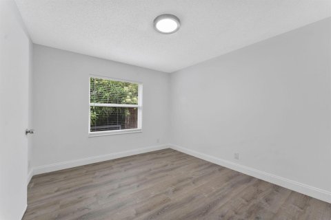 Villa ou maison à louer à Lake Worth, Floride: 3 chambres, 133.41 m2 № 2414355 - photo 13