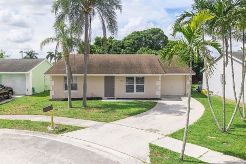 Villa ou maison à louer à Lake Worth, Floride: 3 chambres, 133.41 m2 № 2414355 - photo 28