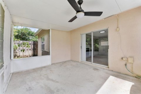 Villa ou maison à louer à Lake Worth, Floride: 3 chambres, 133.41 m2 № 2414355 - photo 21