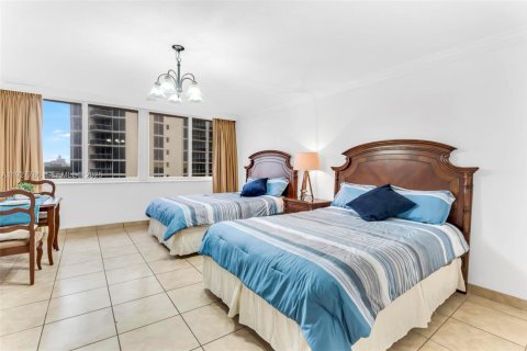 Снять в аренду кондоминиум в Санни-Айлс-Бич, Флорида 33.44м2, № 1988028 - фото 8