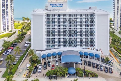 Снять в аренду кондоминиум в Санни-Айлс-Бич, Флорида 33.44м2, № 1988028 - фото 1