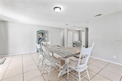 House in Ormond Beach, Florida 3 bedrooms, 151.24 sq.m. № 1765339 - photo 14
