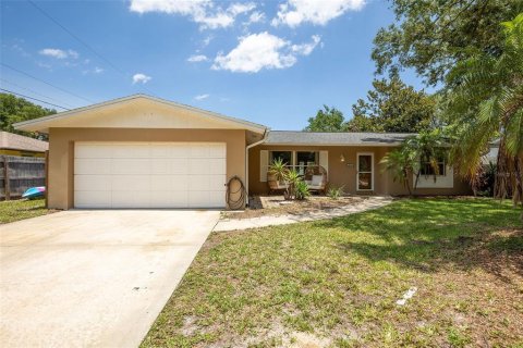 House in Ormond Beach, Florida 3 bedrooms, 151.24 sq.m. № 1765339 - photo 1
