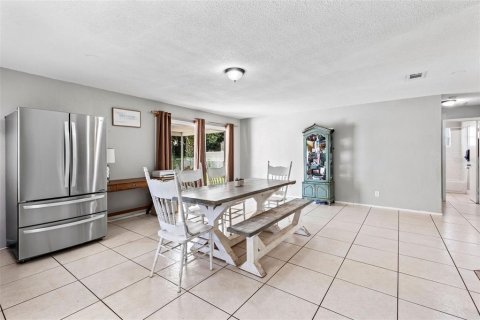 House in Ormond Beach, Florida 3 bedrooms, 151.24 sq.m. № 1765339 - photo 12