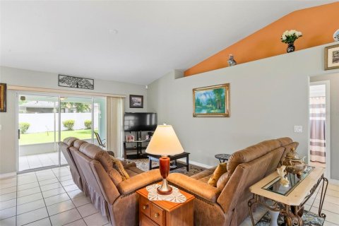House in Palm Coast, Florida 3 bedrooms, 156.17 sq.m. № 1777476 - photo 12