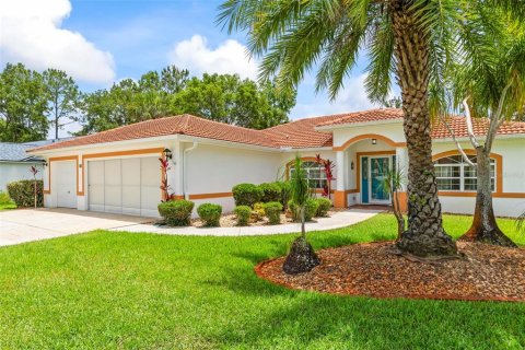 House in Palm Coast, Florida 3 bedrooms, 156.17 sq.m. № 1777476 - photo 1