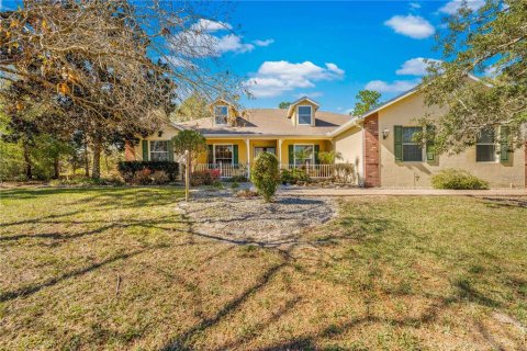 House in Beverly Hills, Florida 3 bedrooms, 298.68 sq.m. № 1516822 - photo 1