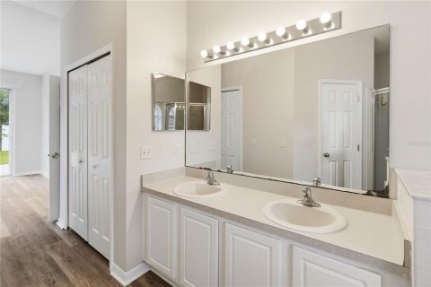 Villa ou maison à louer à Poinciana, Floride: 3 chambres, 160.81 m2 № 2368954 - photo 17