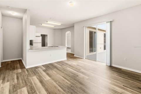 Villa ou maison à louer à Poinciana, Floride: 3 chambres, 160.81 m2 № 2368954 - photo 14