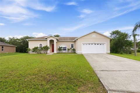 Villa ou maison à louer à Poinciana, Floride: 3 chambres, 160.81 m2 № 2368954 - photo 2