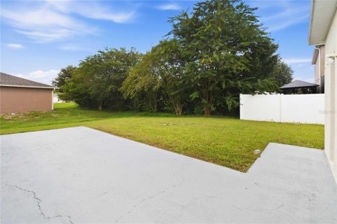 Villa ou maison à louer à Poinciana, Floride: 3 chambres, 160.81 m2 № 2368954 - photo 28