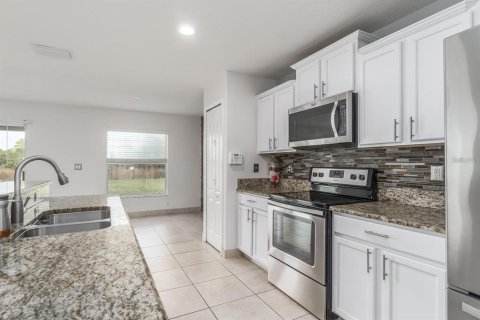 House in Ruskin, Florida 4 bedrooms, 165.92 sq.m. № 2416440 - photo 7
