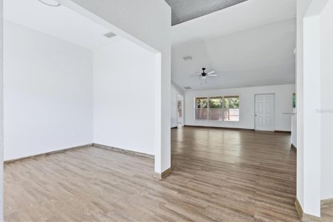 Villa ou maison à vendre à North Port, Floride: 4 chambres, 199.28 m2 № 2413865 - photo 28