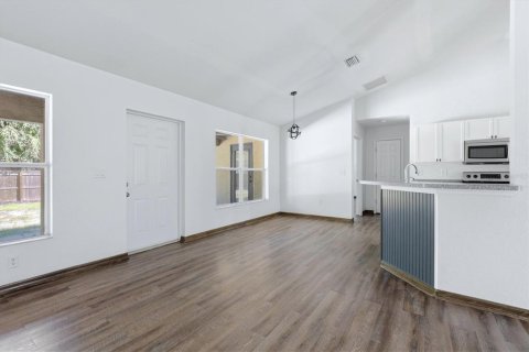 Villa ou maison à vendre à North Port, Floride: 4 chambres, 199.28 m2 № 2413865 - photo 12