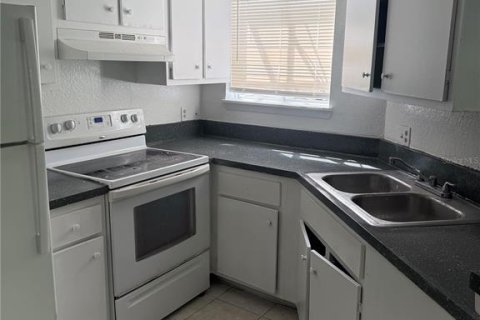 Condominio en alquiler en Orlando, Florida, 2 dormitorios, 80.27 m2 № 2098936 - foto 8