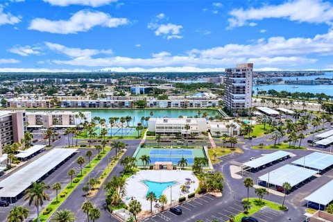 Condo in South Pasadena, Florida, 3 bedrooms № 2226731 - photo 29