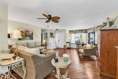 House in Punta Gorda, Florida 3 bedrooms, 139.35 sq.m. № 1910363 - photo 8