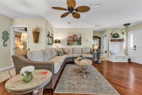 House in Punta Gorda, Florida 3 bedrooms, 139.35 sq.m. № 1910363 - photo 9