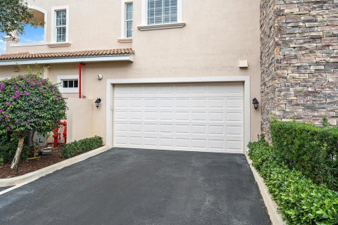 Condo in North Palm Beach, Florida, 3 bedrooms  № 2175950 - photo 19