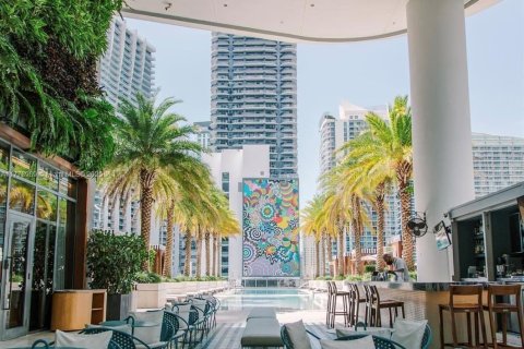 Condominio en venta en Miami, Florida, 1 dormitorio, 78.87 m2 № 1983248 - foto 18