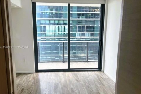 Condominio en venta en Miami, Florida, 1 dormitorio, 78.87 m2 № 1983248 - foto 3