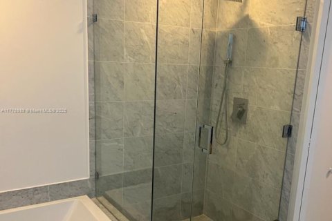 Condominio en venta en Miami, Florida, 1 dormitorio, 78.87 m2 № 1983248 - foto 5
