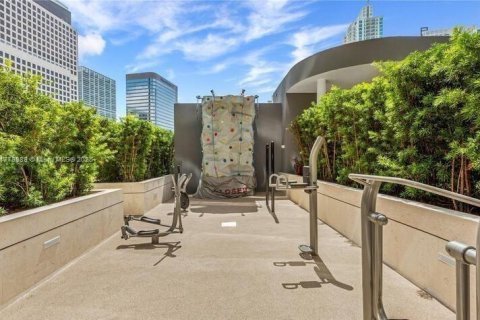 Condominio en venta en Miami, Florida, 1 dormitorio, 78.87 m2 № 1983248 - foto 25