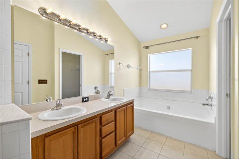 Townhouse in Largo, Florida 2 bedrooms, 118.08 sq.m. № 1817539 - photo 25