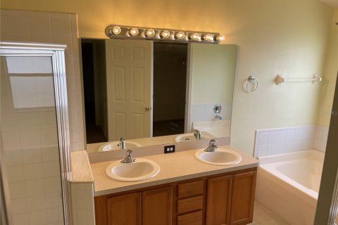 Townhouse in Largo, Florida 2 bedrooms, 118.08 sq.m. № 1817539 - photo 16