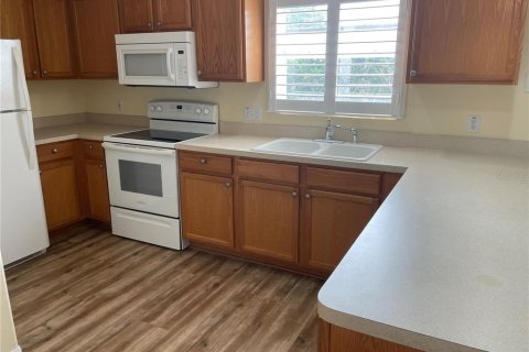 Townhouse in Largo, Florida 2 bedrooms, 118.08 sq.m. № 1817539 - photo 2
