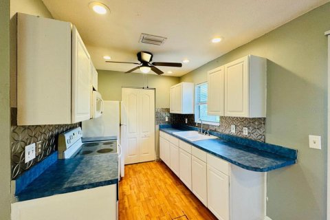 Villa ou maison à louer à Hudson, Floride: 3 chambres, 91.42 m2 № 2117248 - photo 4