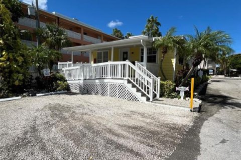 Condo in Bradenton Beach, Florida, 1 bedroom  № 1347271 - photo 24