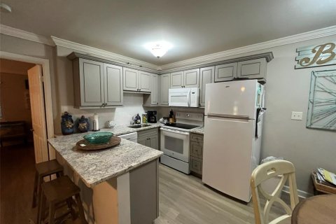 Condo in Bradenton Beach, Florida, 1 bedroom  № 1347271 - photo 7