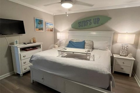 Condo in Bradenton Beach, Florida, 1 bedroom  № 1347271 - photo 14