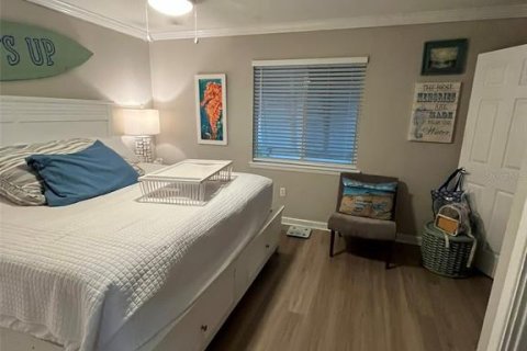 Condo in Bradenton Beach, Florida, 1 bedroom  № 1347271 - photo 9